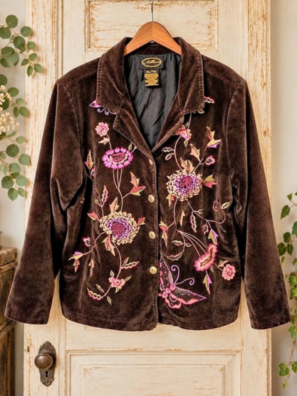 Vintage Allure Brown Velvet Embroidered Floral Art to Wear Blazer XL
